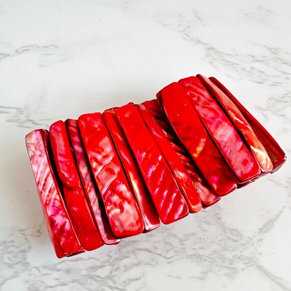 Red Mother Of Pearl Shell Stretch Bracelet One Size Fits Most - Picture 6 of 6